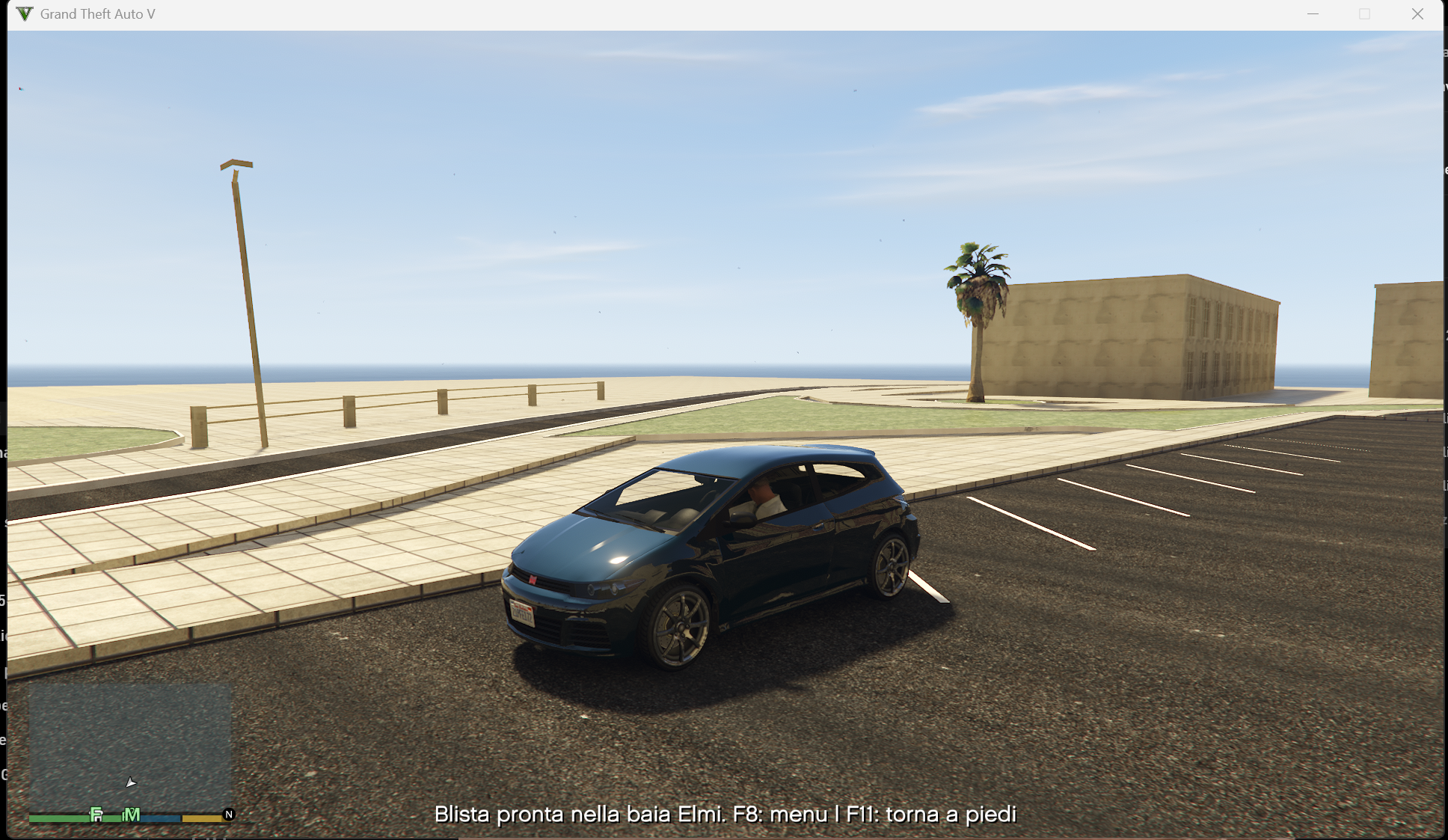 Auto e lungomare in una versione del prototipo GTA Ostia